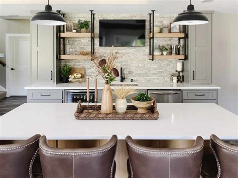 Guide to Kitchen Island Centerpiece Ideas and Styling