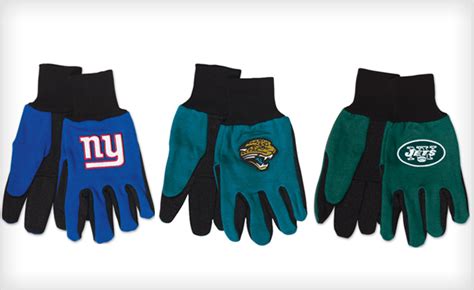 WagJag: $15 for NFL Gloves (a $27 Value)