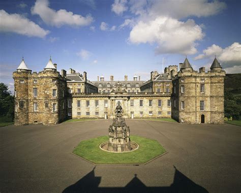 Palace Holyroodhouse and its famous Scottish Royals