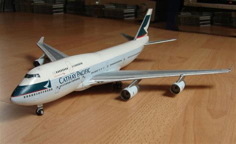 Cathay Pacific Boeing 747-400 1:144 scale - DA.C