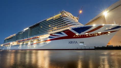 Arvia cruise ship queues spoilt Christmas, passengers say - BBC News