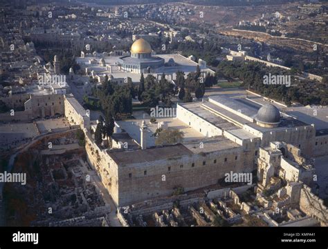 Aerial view of wailing wall and Dome of the rocks (Omar Mosque) at back. Jerusalem. Israel Stock ...