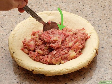 How to Make a Traditional Corned Beef Pie (with Pictures) | Recipe ...