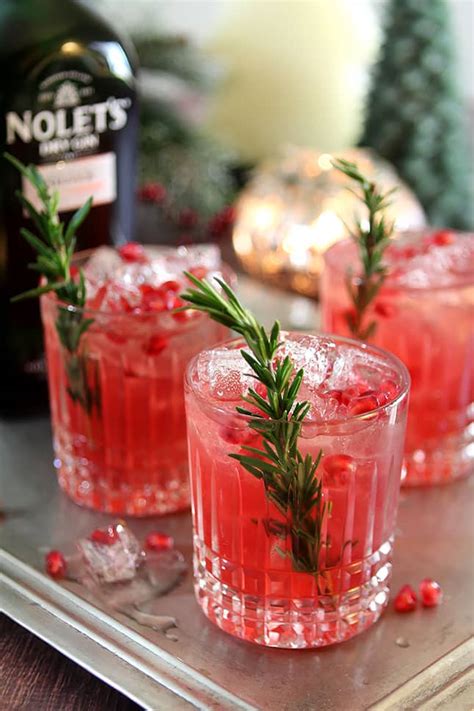 27 Festive Christmas Cocktails - Sweet C's Designs