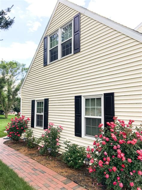 What Color to Paint Shutters and Front Door | Yellow house exterior, House shutters, House ...