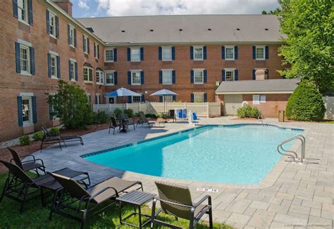 Holiday Inn Express & Suites Merrimack Merrimack, New Hampshire, US ...