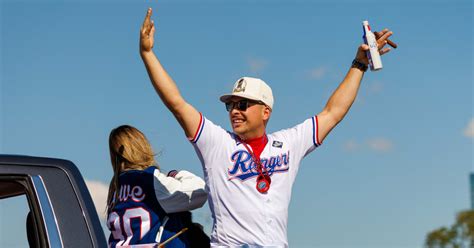 Watch: Texas Rangers' Nathaniel Lowe Presented Rawlings Gold Patch ...