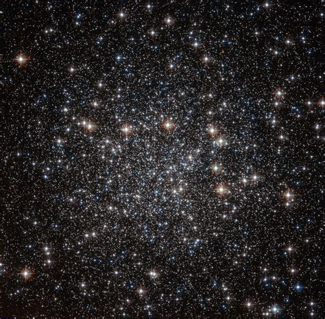 A sky full of stars | ESA/Hubble