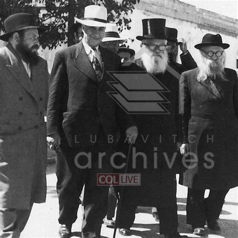 Gallery Shows Kfar Chabad History