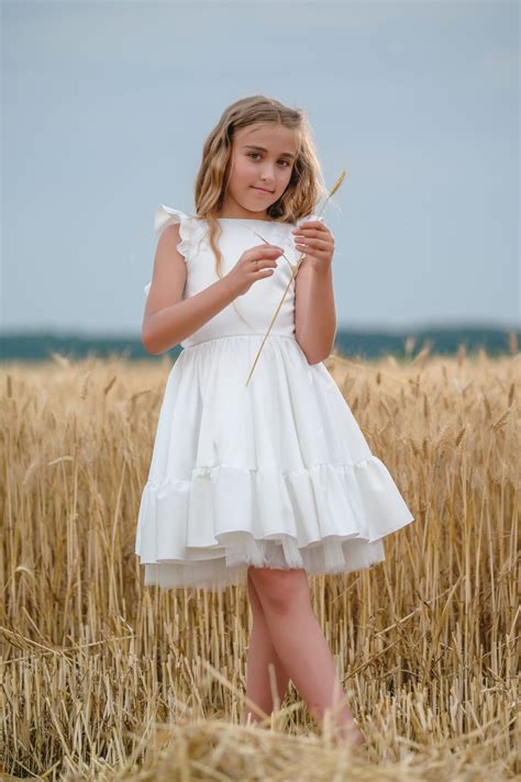 Elegant white dress for girls Melissa - YOU IN SPOTLIGHT