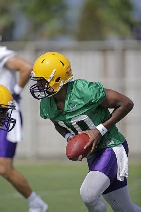 Anthony Jennings Lsu Quarterback Anthony Jennings Editorial Stock Photo ...