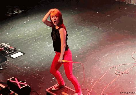 hayley williams paramore gif | WiffleGif