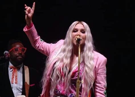 Kesha Rainbow Tour Kesha Rainbow, Free Kesha, Kesha Rose, Illuminati ...