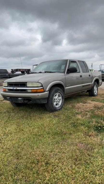 2004 Chevy S 10 | Live and Online Auctions on HiBid.com