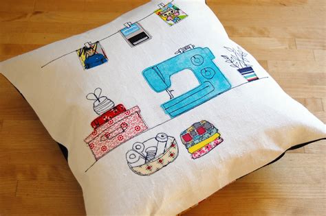 Invisible Zipper Pillow Cover Tutorial - WeAllSew