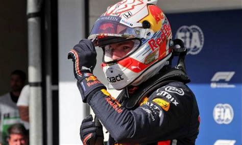 Max Verstappen shows off new helmet for 2020 season