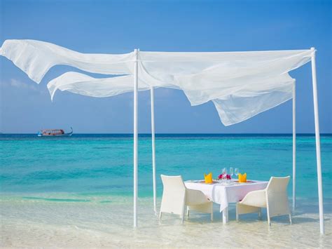 Visit Maldives - Resorts > Dusit Thani Maldives