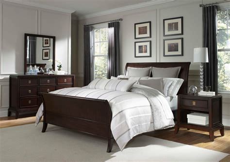 Dark Brown Wooden Bedroom Furniture | Meuble chambre à coucher, Decor chambre a coucher, Meubles ...