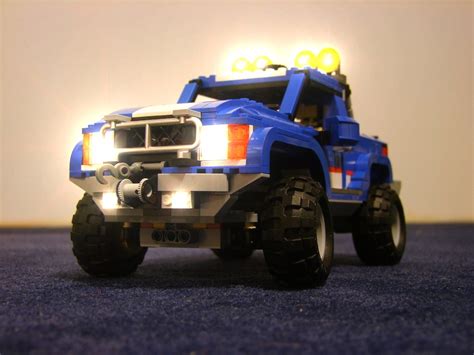 Legoism: Lego Creator 5893 'Offroad Power' Review: Blue Sporty Nirvana