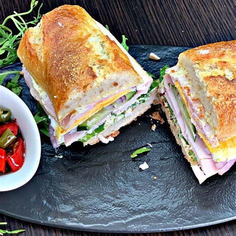 Healthy Leftover Turkey Sandwich - Delice Recipes