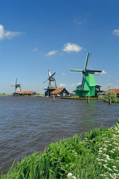 Zaanse Schans: Where windmills turn into living history | CNN