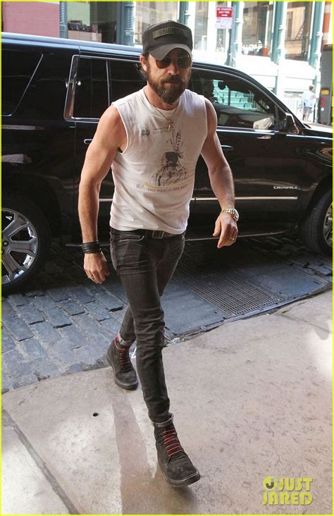 Justin Theroux Goes Shirtless on Set of 'The Leftovers': Photo 3682262 ...