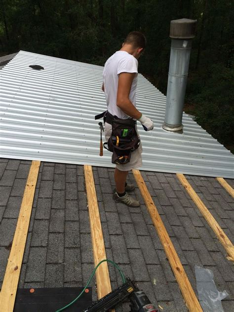 Pin by Abdi on PITCHED ROOFING AND WOOD FRAMING in 2020 | Metal roof installation, Diy metal ...