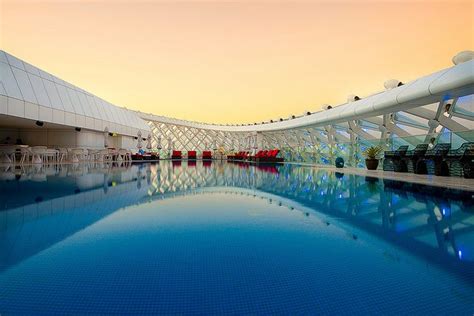 Yas Viceroy Abu Dhabi Hotel | Abu dhabi, Abu dhabi international airport, Wonders of the world