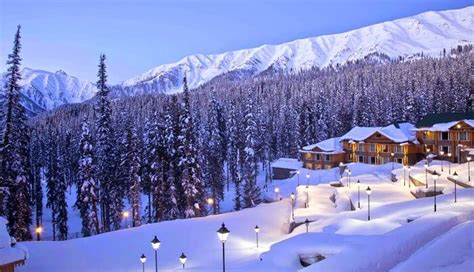 15 Best Places To Witness Snowfall In India