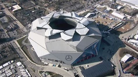 Will the Mercedes-Benz Stadium roof be open or closed? That's the ...