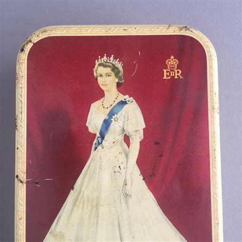 vintage queen tin coronation souvenir