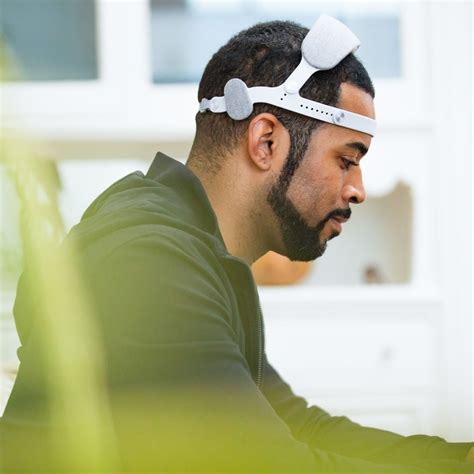 URGONight EEG Headband Trains Your Brain to Sleep Better