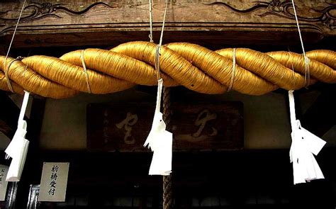 Shimenawa Sacred Ropes | Japan Experience