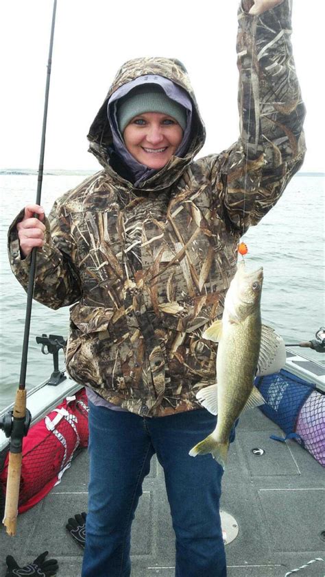 BRRRRR.... Fishing at Lake McConaughy for some Walleye : r/Fishing