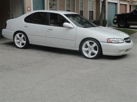 2000 Nissan Altima - Information and photos - MOMENTcar