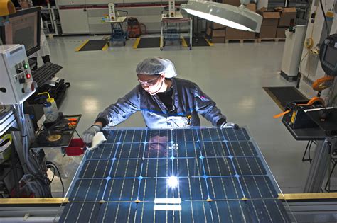 SolarWorld's Bifacial Modules Produced For Testing At Va. University ...