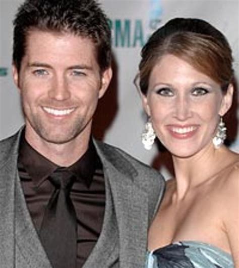 Josh Turner and Wife Expecting Baby No. 3!