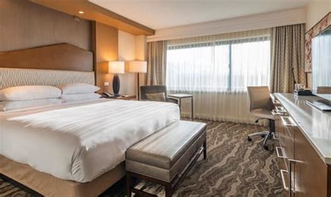 Rooms & Suites | The Inverness Denver