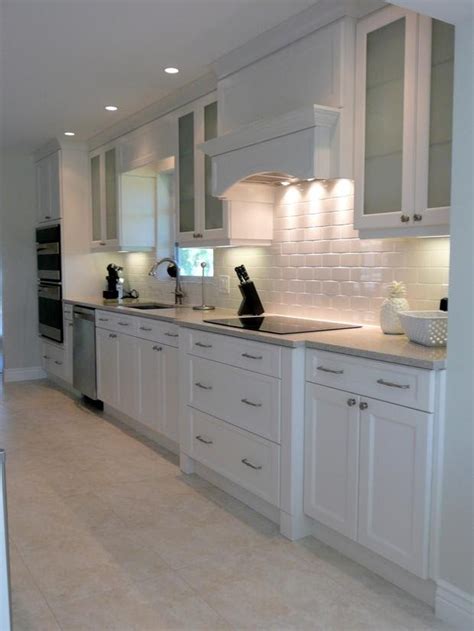 Contemporary Kitchen in Pompano Beach tile backsplash | Top Kitchen Cabinets Collections