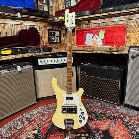 Rickenbacker 4003 White 1982 VJ 2645 | Big House Guitars