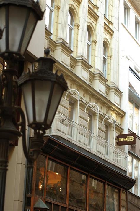 Promenade City Hotel : Budapest : accommodation in Vaci Street