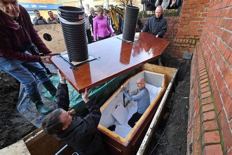 Man Gets Buried Alive In Coffin Underneath City Street | Others