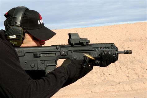 Israeli Weapons Industries Americanizes Its Tavor Rifle | Military.com