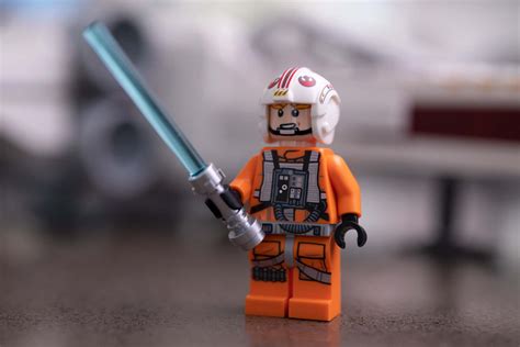 LEGO-X-Wing-Review-Luke - Toy Photographers