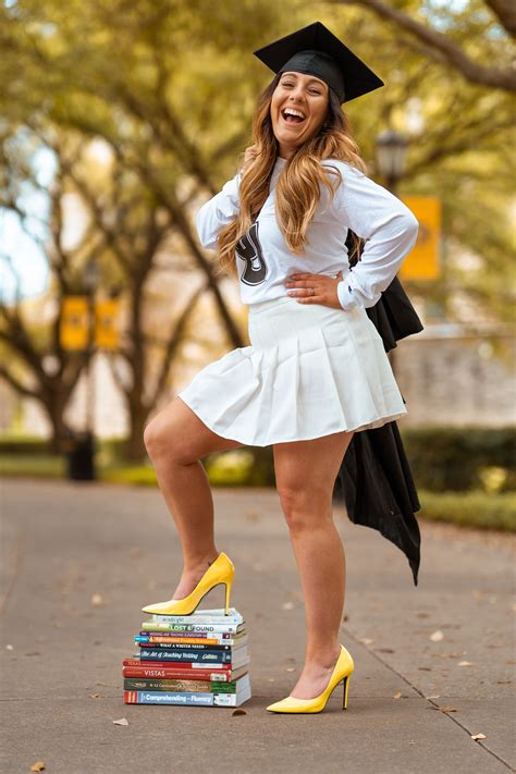 Graduation Photo Ideas | Southwestern University | Georgetown Texas Photography | Girl ...