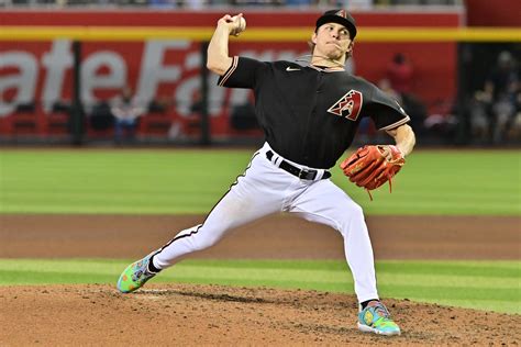 Lourdes Gurriel Jr. propels D-backs past Brewers | Reuters