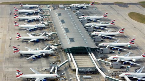 System Failure at London's Heathrow Airport Forces Passengers to Fly ...