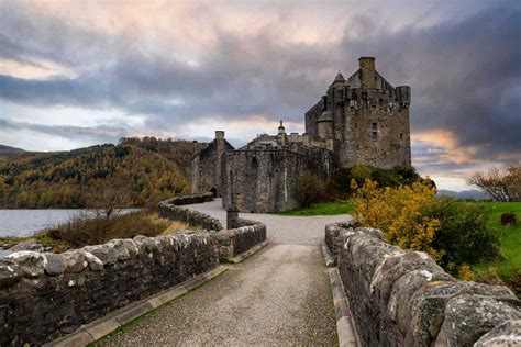 14 Beautiful Castles in Scotland — From Cliffside Ruins to Present-day Royal Homes