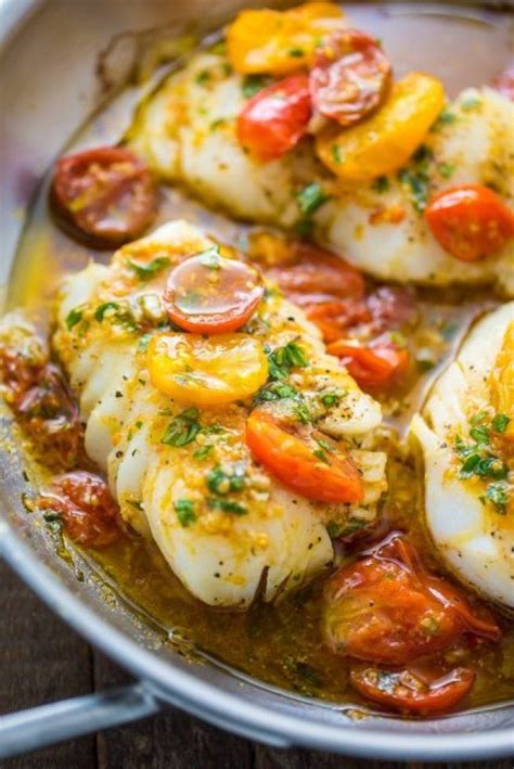 Le secret de la saveur : Cabillaud aromatisé au vin blanc, tomate et au ...