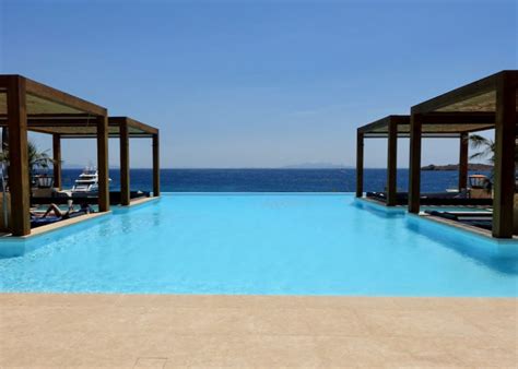 6 Best Hotels at Ornos Beach, Mykonos - Where to Stay